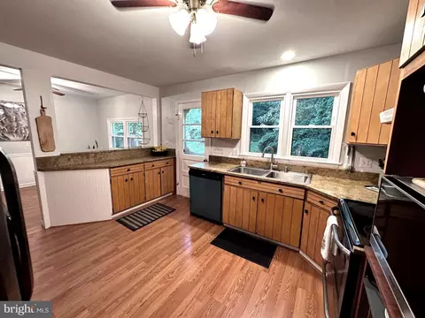 9223 Fowler Ln, Lanham, MD 20706 photo 13