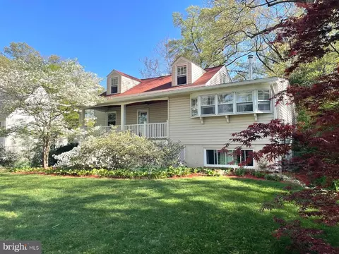 9223 Fowler Ln, Lanham, MD 20706
