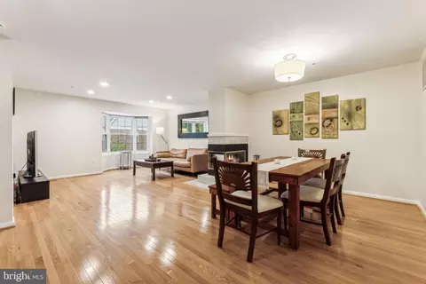 9212 Vanfleet Ct, Laurel, MD 20708 photo 13