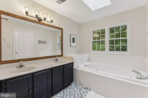 9212 Vanfleet Ct, Laurel, MD 20708 photo 33