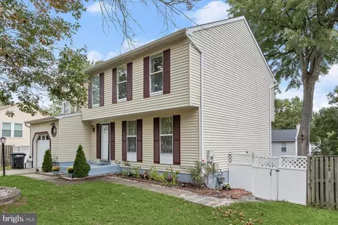 6425 Tiffany Ct, Lanham, MD 20706 photo 2