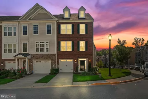 4822 Forest Pines Dr, Marlboro, MD 20772