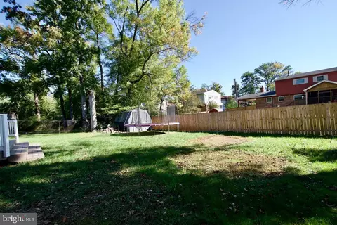 Exterior - 7011 96th Pl, Lanham, MD 20706 photo 5 of 8