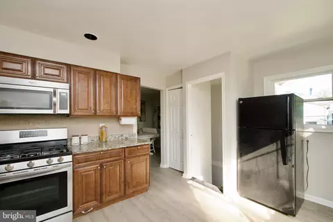 Entry Way - 7011 96th Pl, Lanham, MD 20706 photo 2 of 2