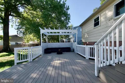 Exterior - 7011 96th Pl, Lanham, MD 20706 photo 2 of 8