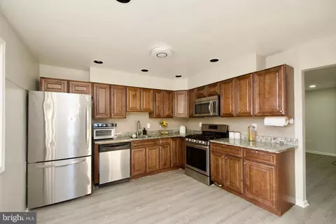Kitchen - 7011 96th Pl, Lanham, MD 20706 photo 6 of 6