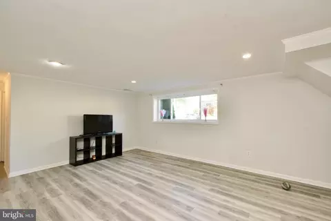 Living - 7011 96th Pl, Lanham, MD 20706 photo 2 of 3