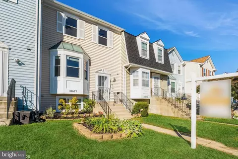 10657 Campus Way S, Marlboro, MD 20774