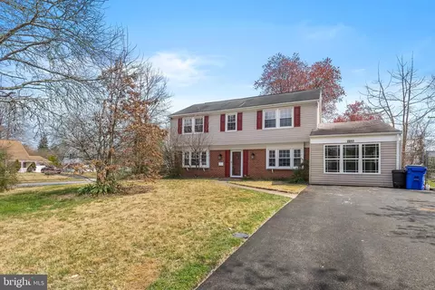 2817 Spiral Ln, Bowie, MD 20715