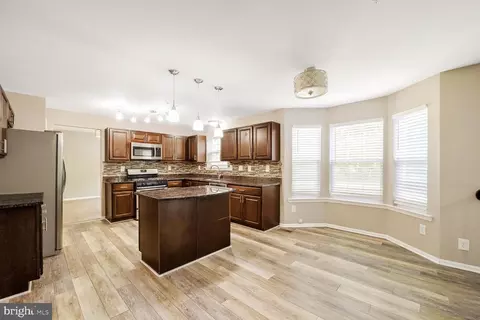 Kitchen - 12916 Windbrook Dr, Clinton, MD 20735 photo 4 of 4