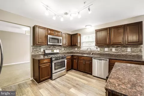 Kitchen - 12916 Windbrook Dr, Clinton, MD 20735 photo 2 of 4