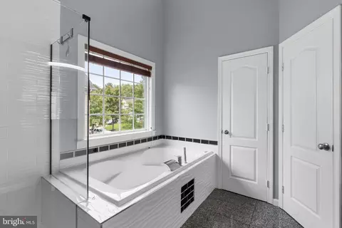 Bath - 15511 Brinton Way, Brandywine, MD 20613 photo 2 of 5