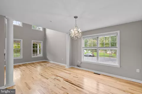 Living - 15511 Brinton Way, Brandywine, MD 20613 photo 3 of 6