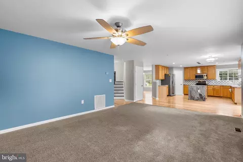 Living - 15511 Brinton Way, Brandywine, MD 20613 photo 6 of 6