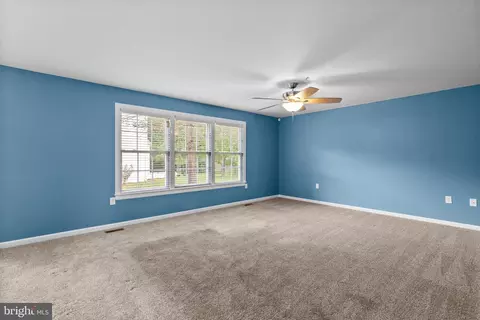 Living - 15511 Brinton Way, Brandywine, MD 20613 photo 5 of 6