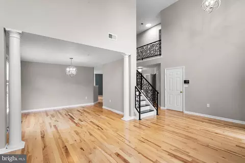 Living - 15511 Brinton Way, Brandywine, MD 20613 photo 2 of 6