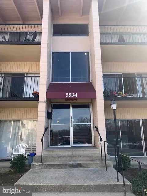5534 Karen Elaine Dr #1740, New Carrollton, MD 20784