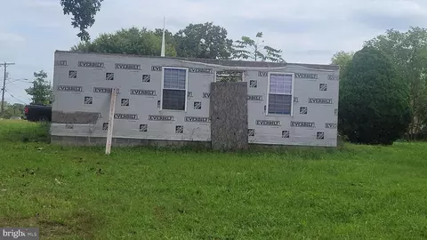 4907 Holly Spring St, Suitland, MD 20746