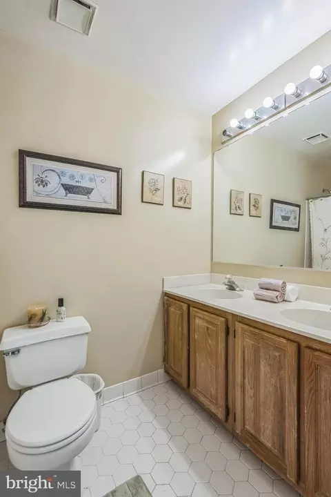 10417 Foxlake Dr, Bowie, MD 20721 photo 29