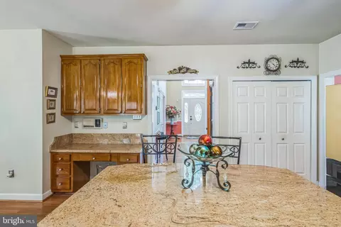 10417 Foxlake Dr, Bowie, MD 20721 photo 9