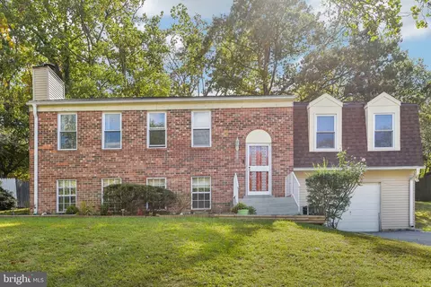 903 Cascade Dr, Fort Washington, MD 20744