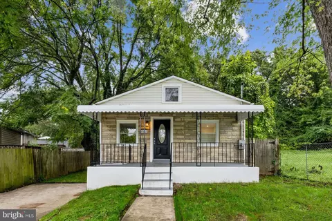 1212 Chapelwood Ln, Capitol Heights, MD 20743
