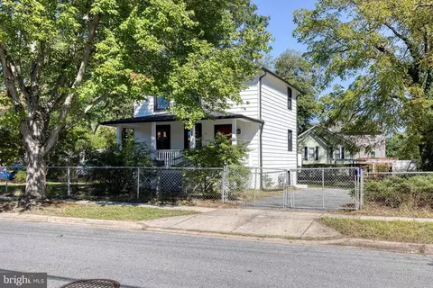 5100 Pierce Ave, College Park, MD 20740