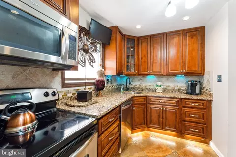 799 Saint Michaels Dr, Bowie, MD 20721 photo 9