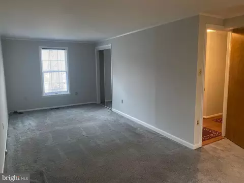 Living - 8301 Heatherwick Dr, Brandywine, MD 20613 photo 6 of 20