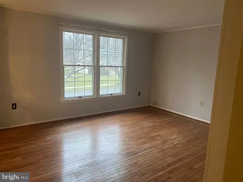 Living - 8301 Heatherwick Dr, Brandywine, MD 20613 photo 5 of 20