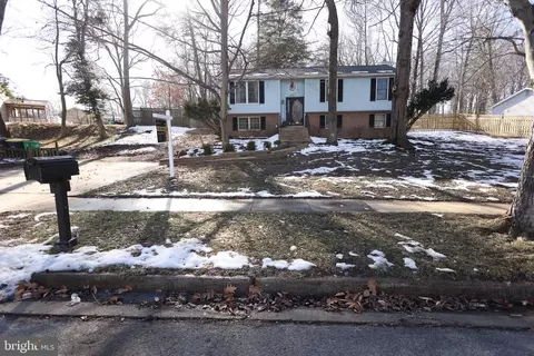 8301 Heatherwick Dr, Brandywine, MD 20613