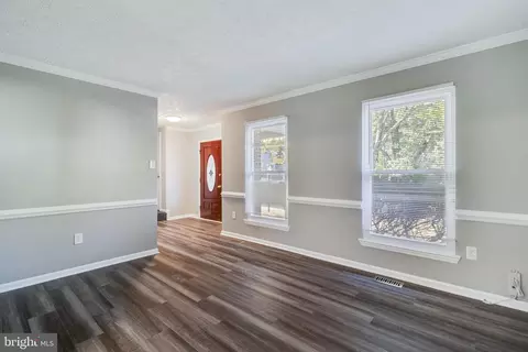 910 Cypress Point Cir, Bowie, MD 20721 photo 7