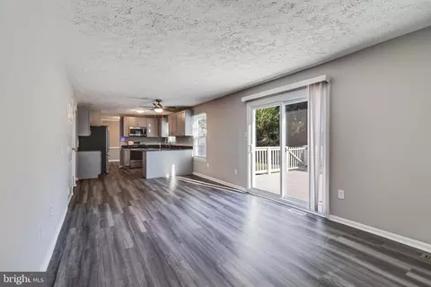 910 Cypress Point Cir, Bowie, MD 20721 photo 17