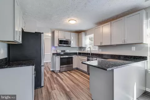 910 Cypress Point Cir, Bowie, MD 20721 photo 15