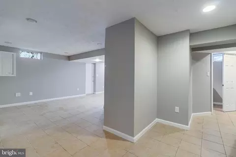 910 Cypress Point Cir, Bowie, MD 20721 photo 32