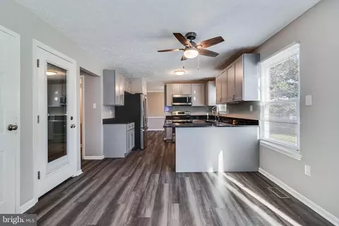 910 Cypress Point Cir, Bowie, MD 20721 photo 16