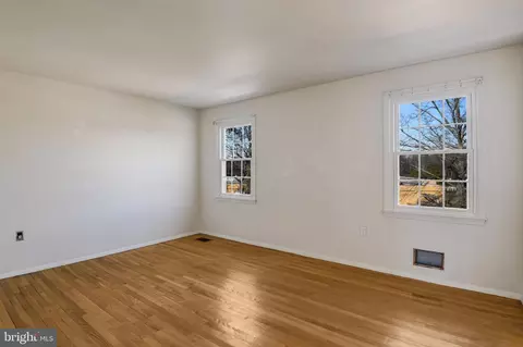 Bedroom - 8310 Nightingale Dr, Lanham, MD 20706 photo 4 of 6
