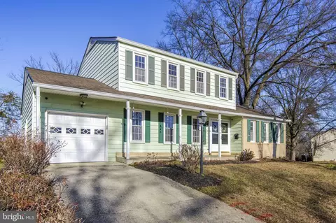 8310 Nightingale Dr, Lanham, MD 20706