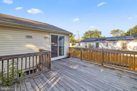 Exterior - 5817 Junipertree Ln, Capitol Heights, MD 20743 photo 4 of 5