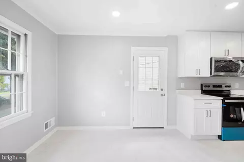 Entry Way - 4400 Havelock Rd, Lanham, MD 20706 photo 3 of 4