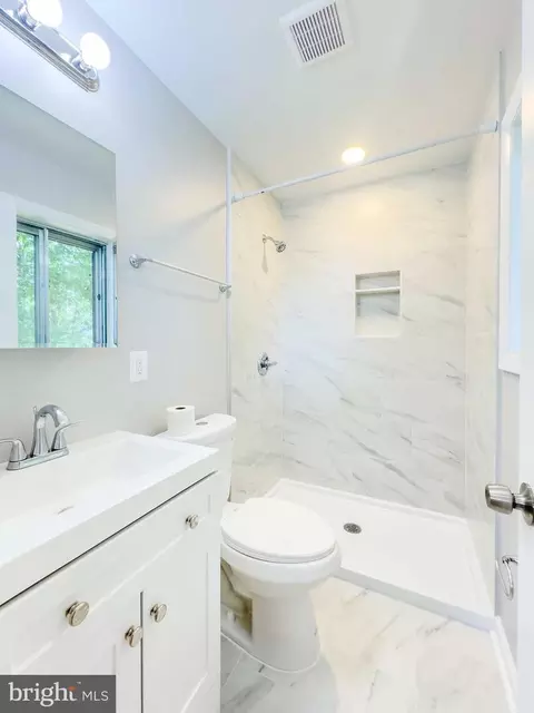 Bath - 4400 Havelock Rd, Lanham, MD 20706 photo 3 of 5