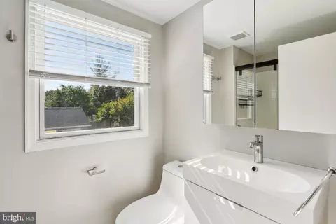 Bath - 12403 Shadow Ln, Bowie, MD 20715 photo 2 of 2