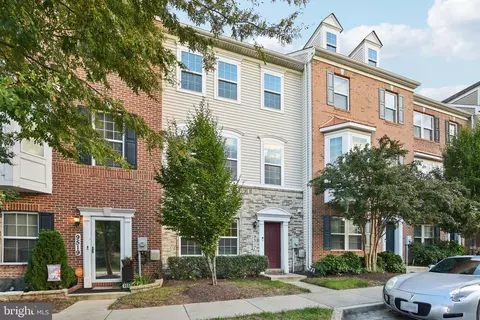 9517 Weshurst Ln, Marlboro, MD 20774