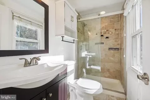 Bath - 12808 Beechtree Ln, Bowie, MD 20715 photo 2 of 4