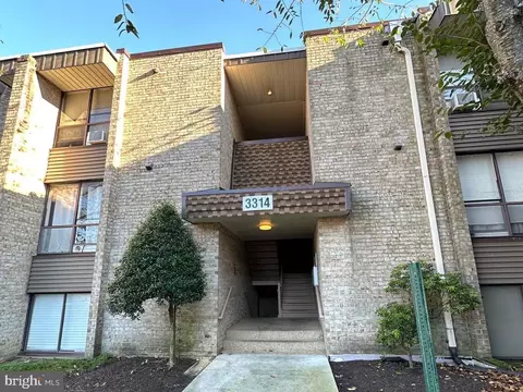 3314 Huntley Square Dr #T 1, Temple Hills, MD 20748