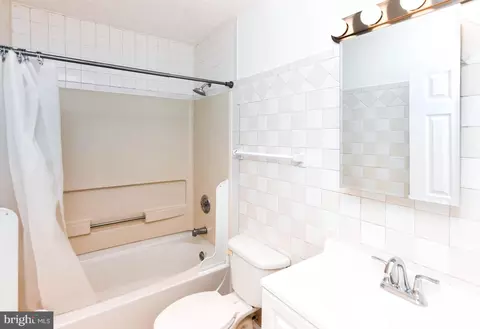 Bath - 2716 Red Oak Ln, Lanham, MD 20706 photo 1 of 2
