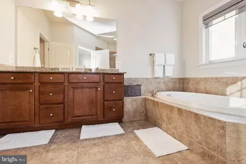 Entry Way - 4902 Collingtons Bounty Dr, Bowie, MD 20720 photo 3 of 3