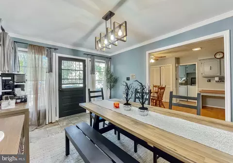 Entry Way - 11204 Cedarville Rd, Brandywine, MD 20613 photo 2 of 4