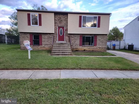 2904 Plaza Dr, District Heights, MD 20747