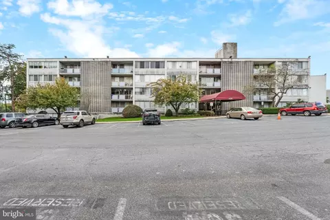 1826 Metzerott Rd #304, Hyattsville, MD 20783